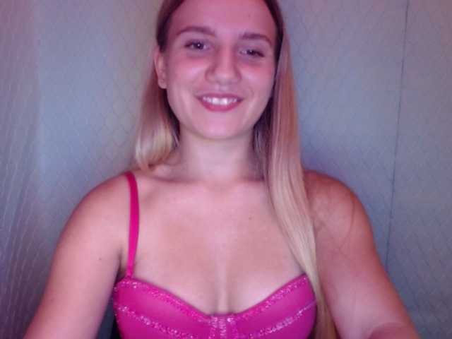 Viktorisagi1 live cam on BongaCams