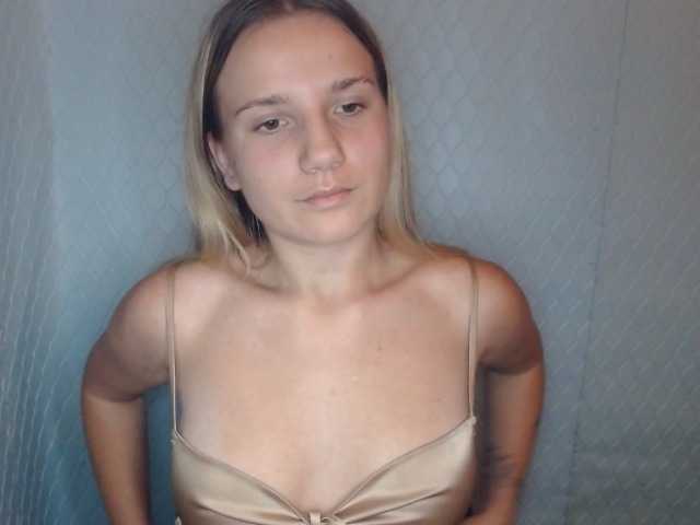 Viktorisagi1 live cam on BongaCams