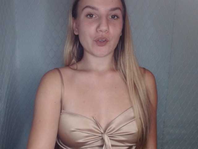 Viktorisagi1 live cam on BongaCams