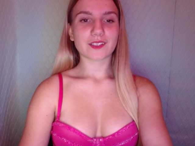 Viktorisagi1 live cam on BongaCams