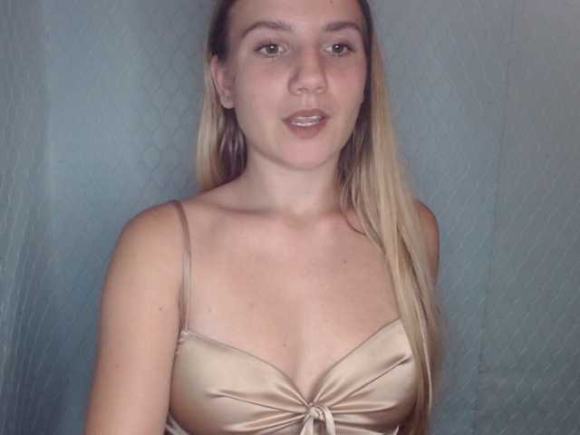 Viktorisagi1 live cam on BongaCams