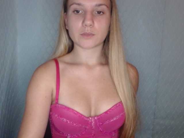 Viktorisagi1 live cam on BongaCams