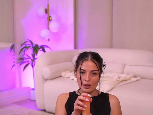 VelvetKaia webcam