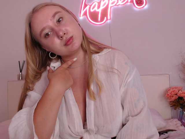 HoneyBblondy live cam on BongaCams
