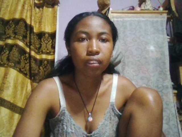 Aisah live cam on BongaCams