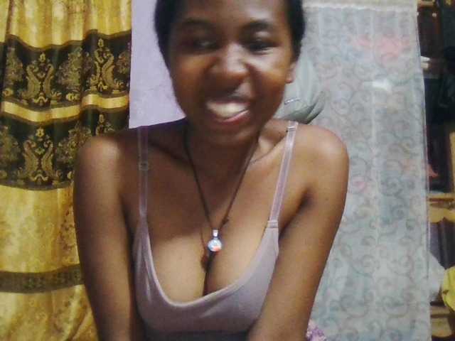 Aisah live cam on BongaCams