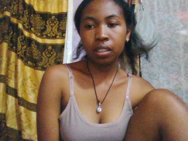 Aisah live cam on BongaCams
