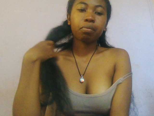 Aisah live cam on BongaCams