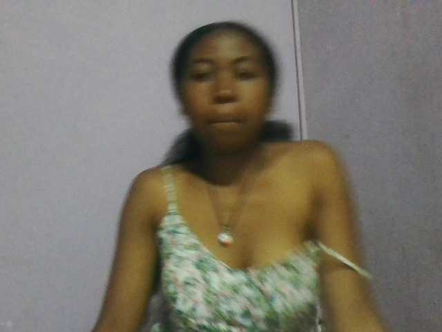 Aisah live cam on BongaCams
