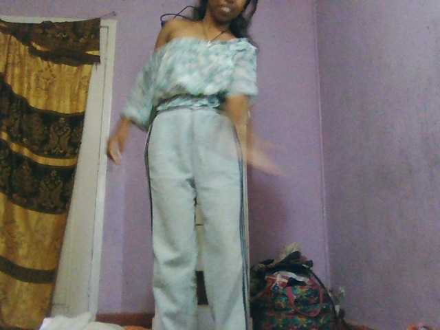 Aisah live cam preview