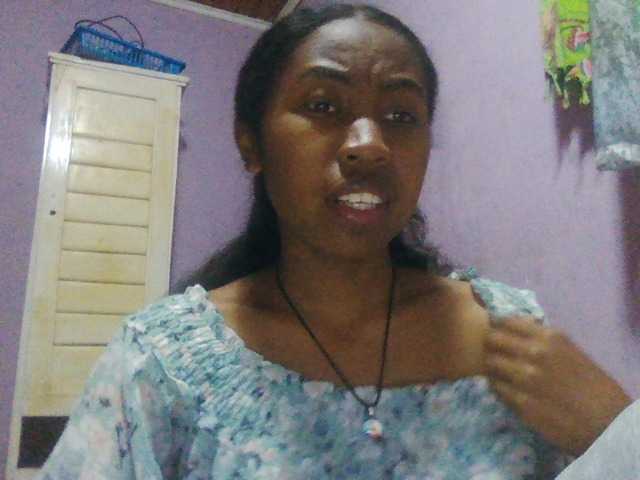 Aisah live cam preview