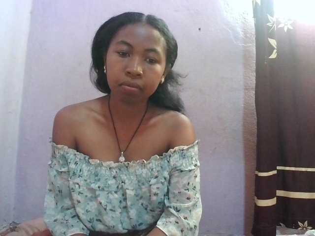 Aisah live cam on BongaCams