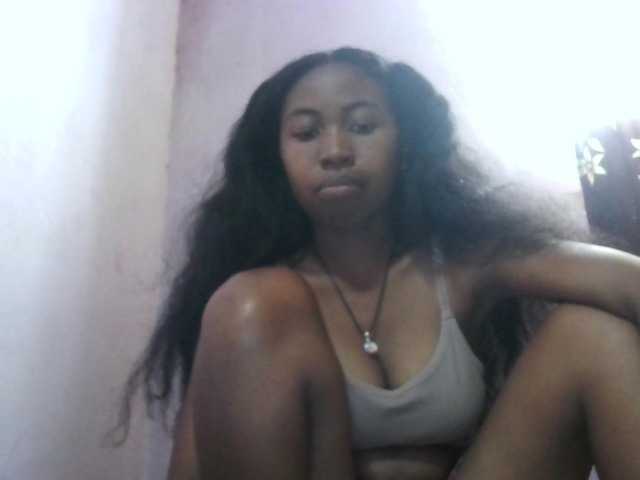 Aisah live cam on BongaCams