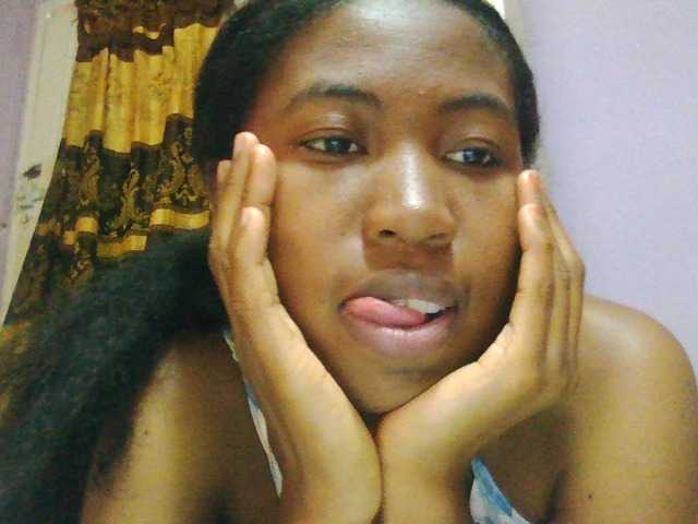 Aisah live cam on BongaCams