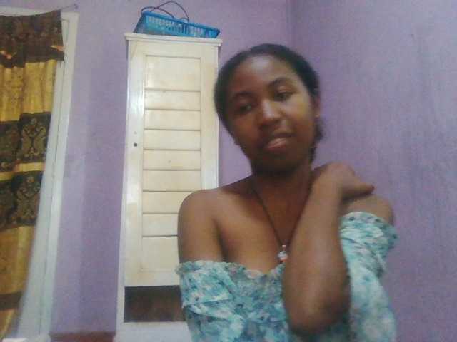 Aisah live cam on BongaCams