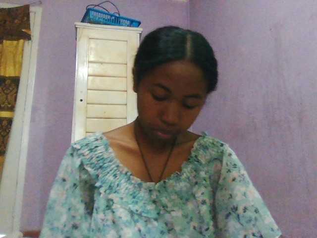 Aisah live cam on BongaCams