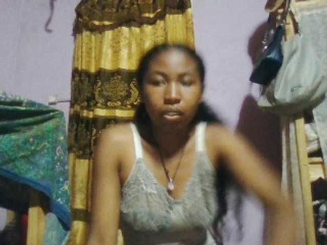 Aisah live cam on BongaCams