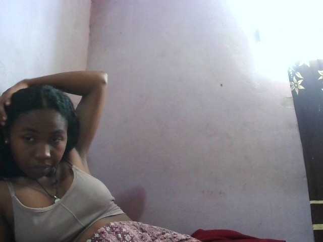 Aisah live cam on BongaCams