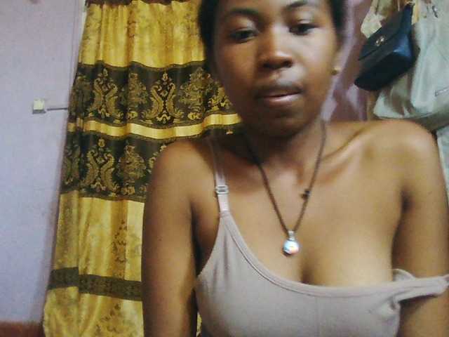 Aisah live cam on BongaCams
