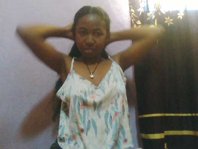 Aisah live cam on BongaCams