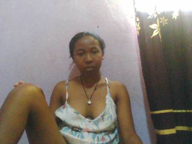 Aisah live cam on BongaCams