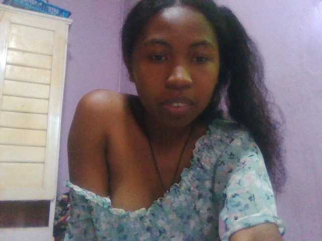 Aisah live cam on BongaCams