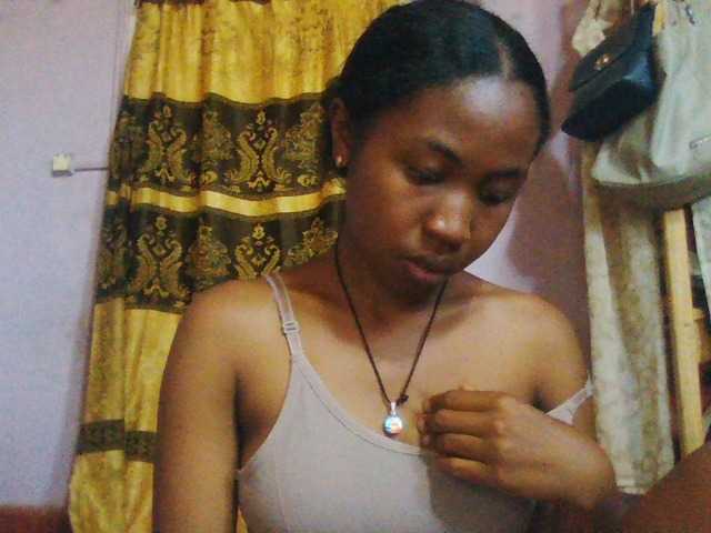 Aisah live cam on BongaCams