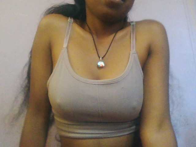 Aisah live cam on BongaCams