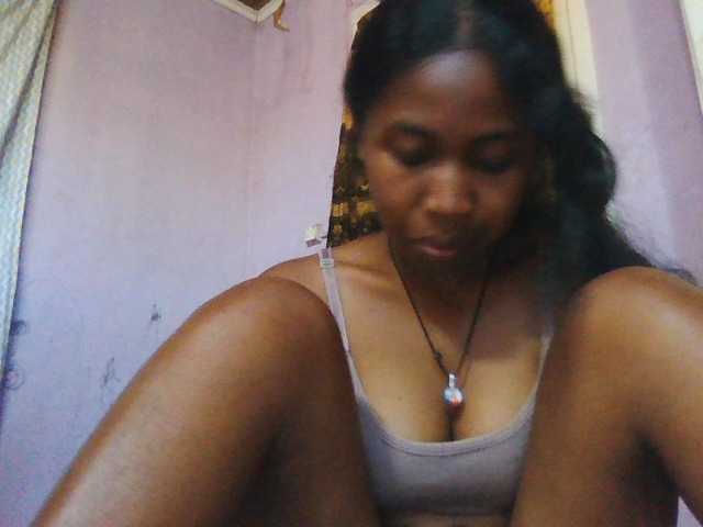 Aisah live cam on BongaCams