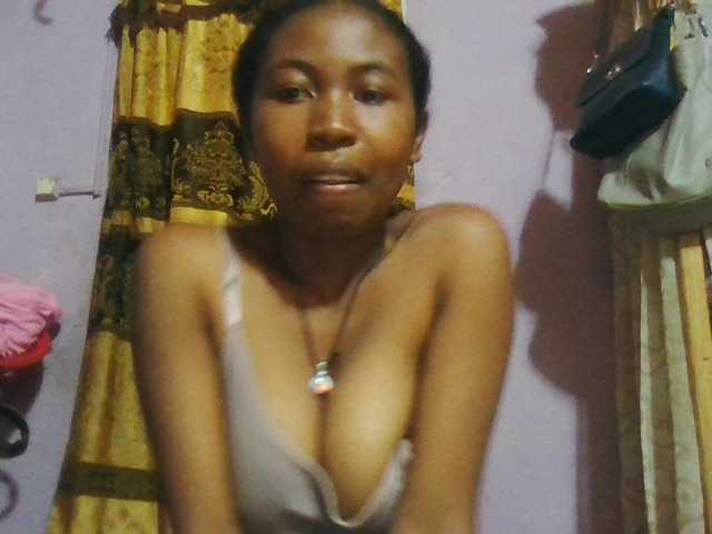 Aisah live cam on BongaCams