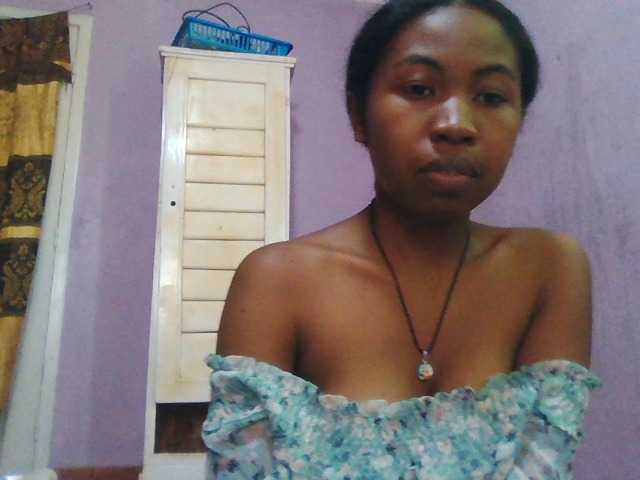 Aisah live cam on BongaCams