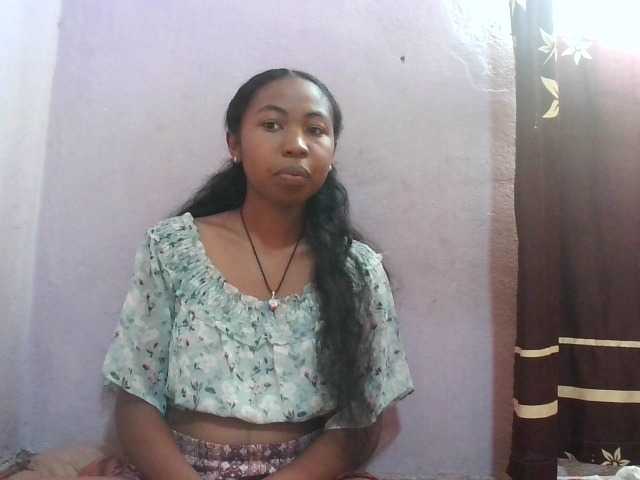 Aisah live cam on BongaCams
