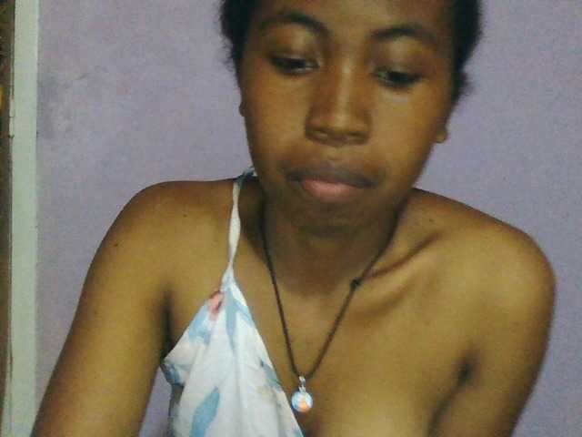 Aisah live cam on BongaCams