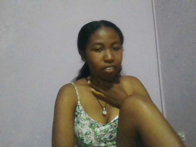 Aisah live cam on BongaCams