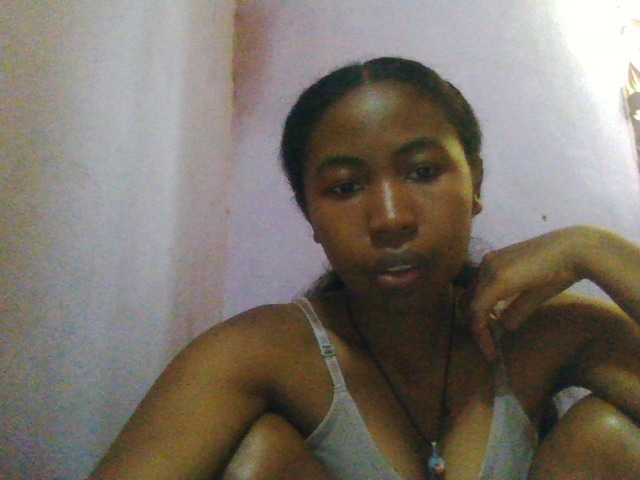 Aisah live cam on BongaCams