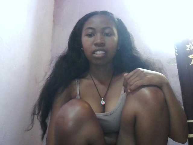 Aisah live cam on BongaCams
