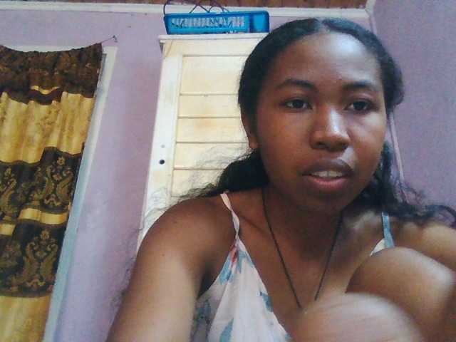 Aisah live cam on BongaCams