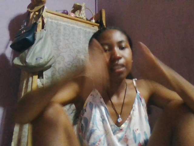Aisah live cam on BongaCams