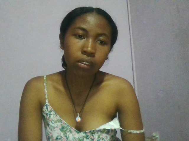 Aisah live cam on BongaCams