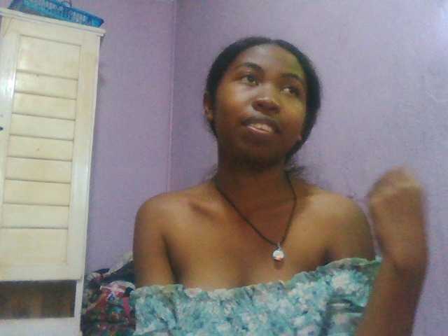 Aisah live cam on BongaCams