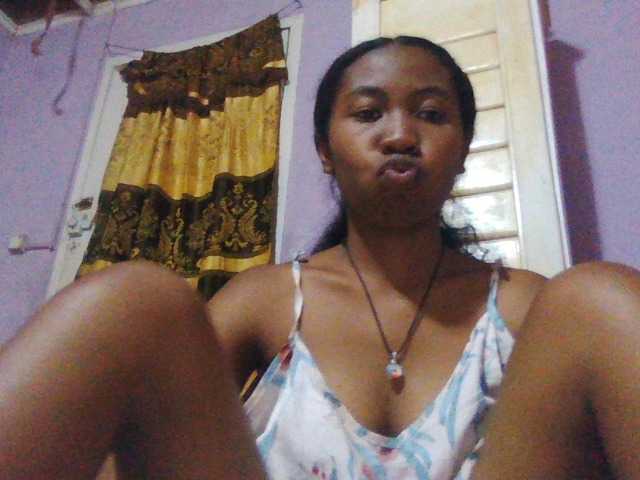 Aisah live cam on BongaCams