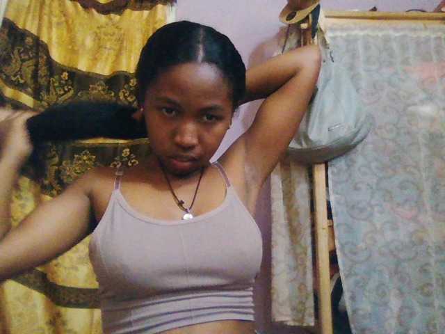 Aisah live cam on BongaCams