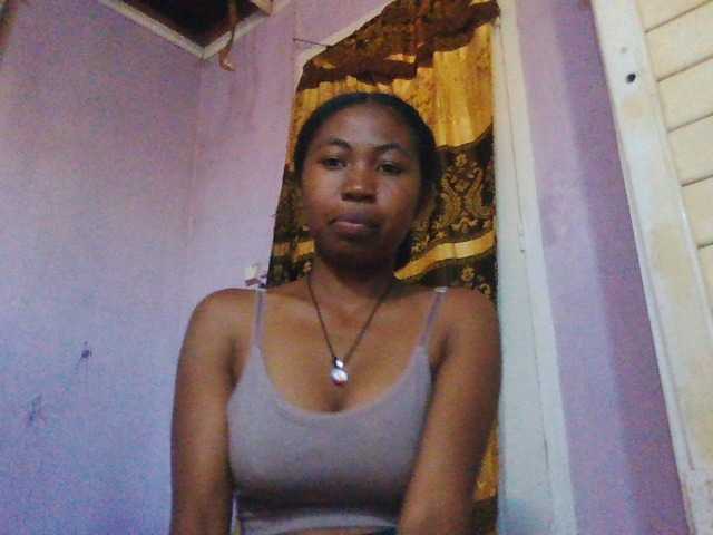 Aisah live cam on BongaCams