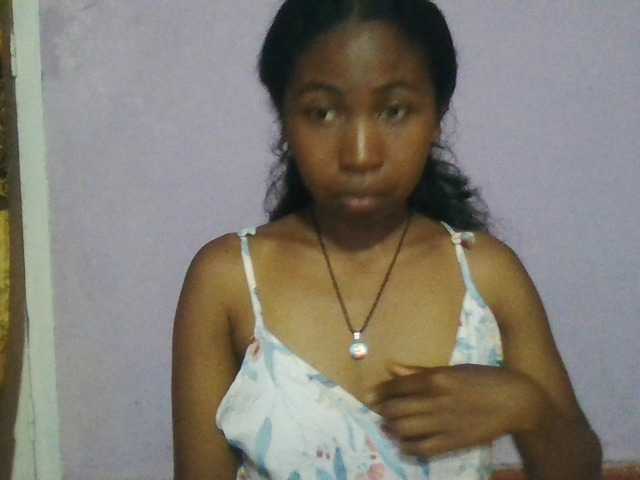 Aisah live cam on BongaCams