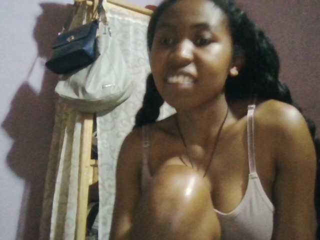 Aisah live cam on BongaCams