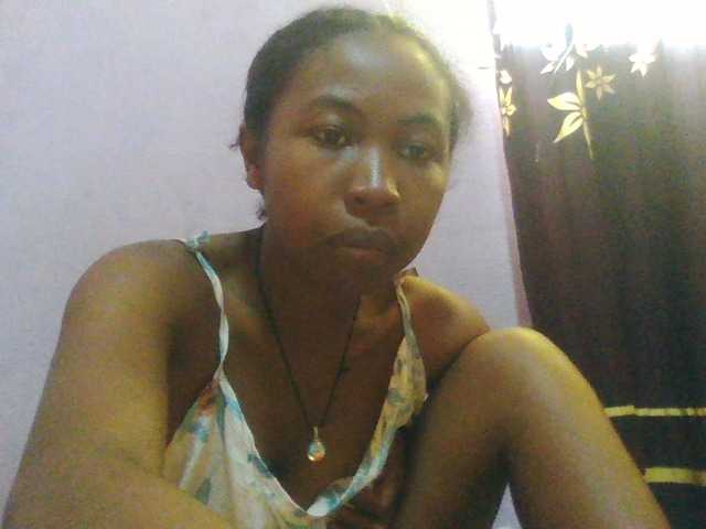 Aisah live cam on BongaCams