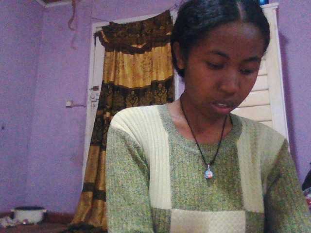Aisah live cam on BongaCams