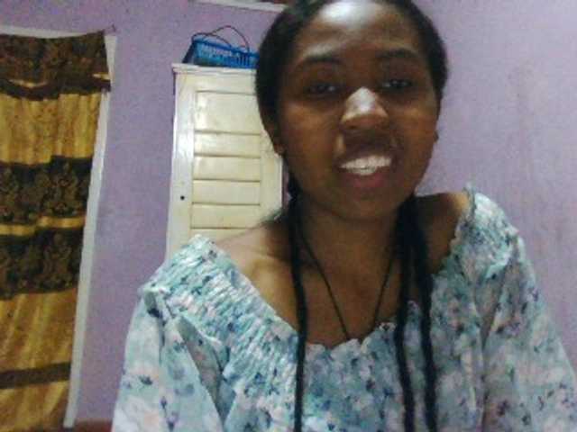 Aisah live cam on BongaCams