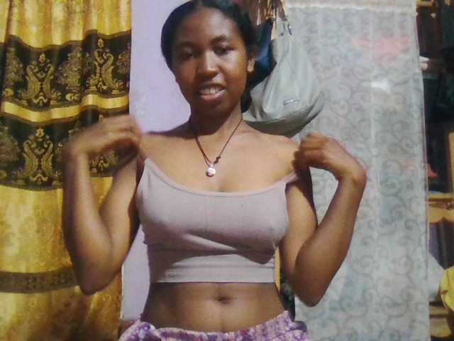 Aisah live cam preview