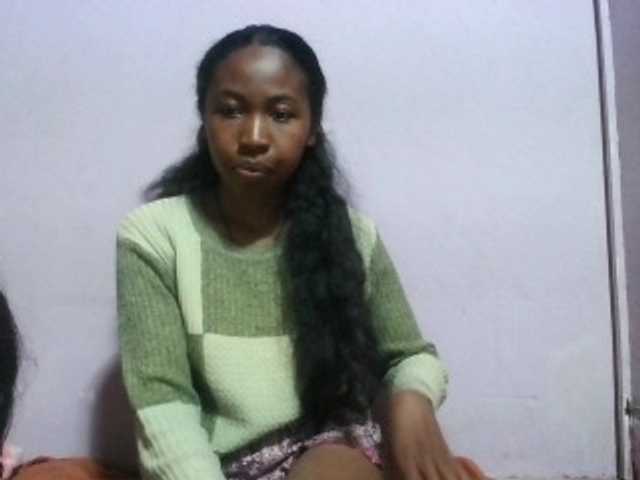 Aisah live cam on BongaCams